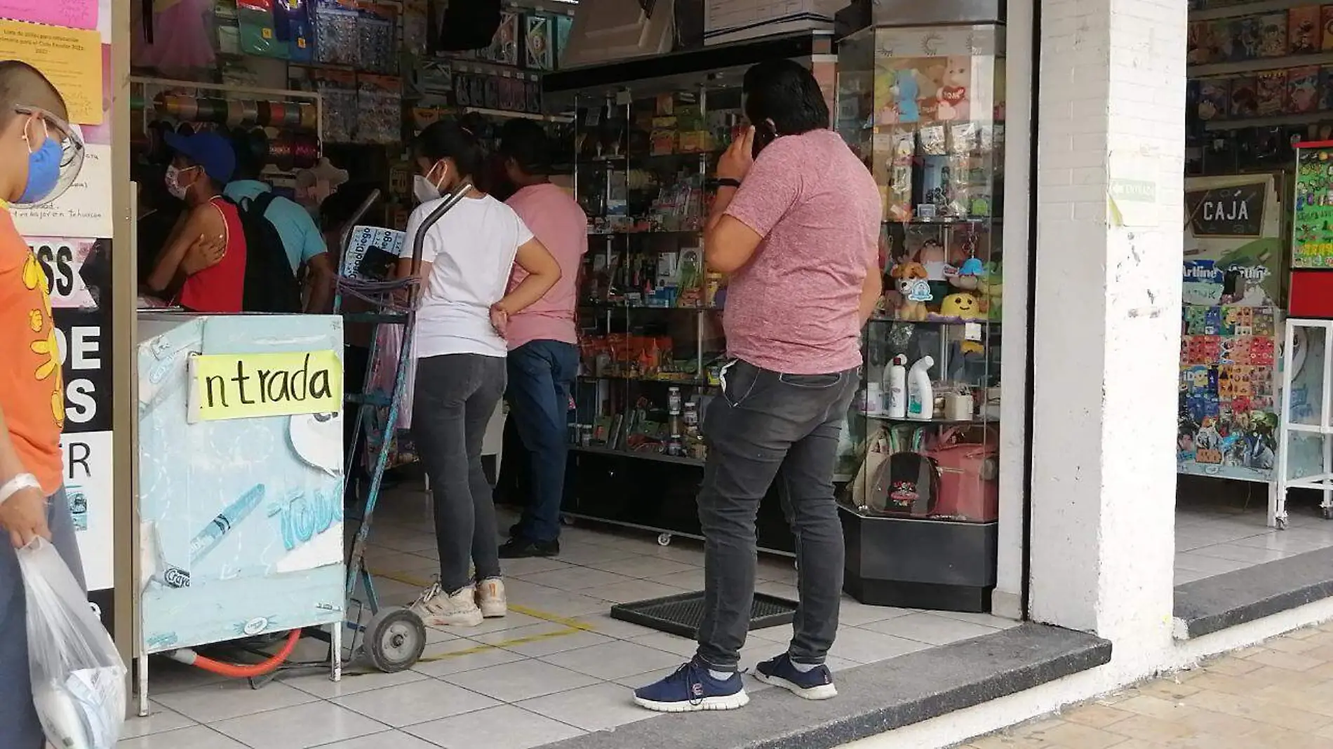 Mejoran las ventas de papelerias en Tehuacan debido al regreso a clase